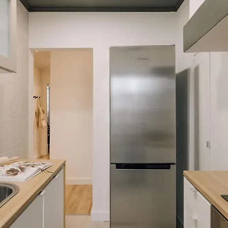 Bubion - 2 Bedrooms In Santo Antonio Apartment Lisbon